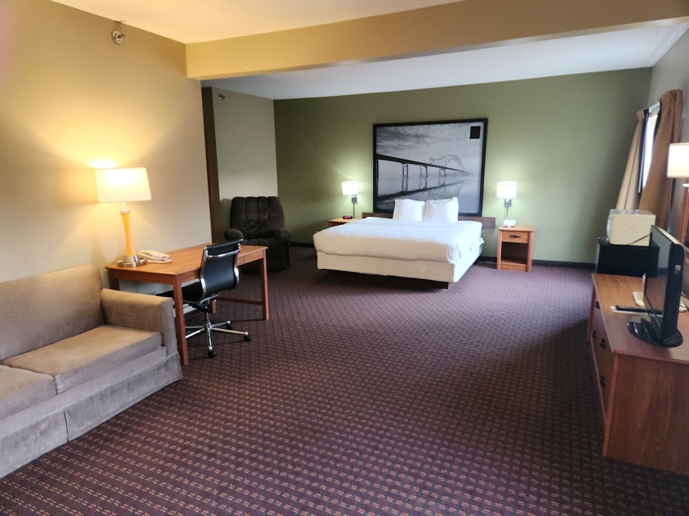 Deluxe King With Sofa Bed photo 1