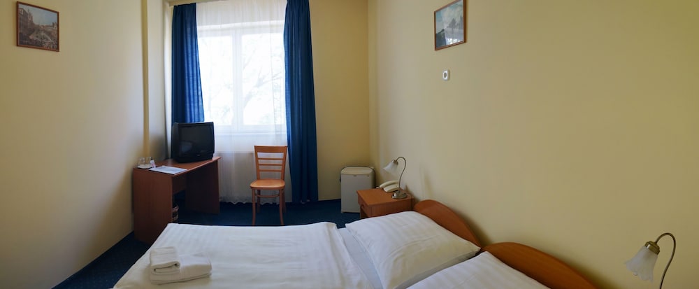 Double or Twin Room photo 2