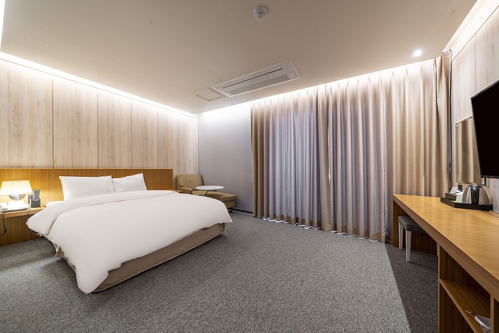 Standard Double Room for 2 person (Rear View)