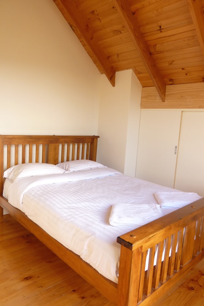 Classic Cottage, 2 Bedrooms, Vineyard View photo 3