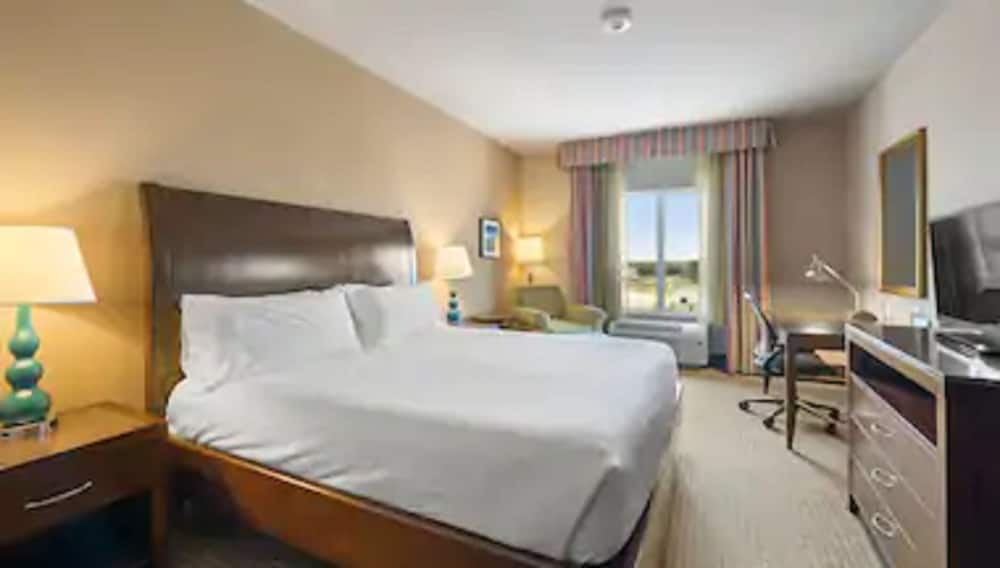 Room, Accessible photo 2