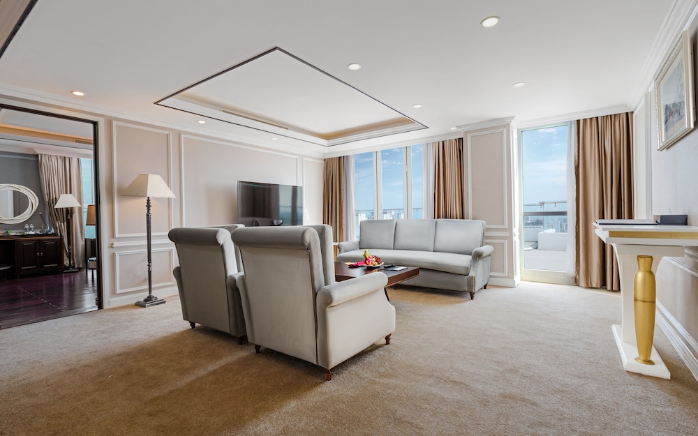 Royal Suite photo 3