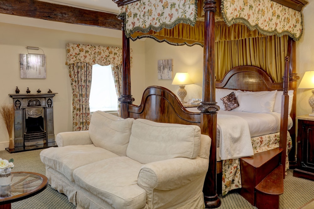 Suite, 1 King Bed (Four Poster Bed) - Photo 5