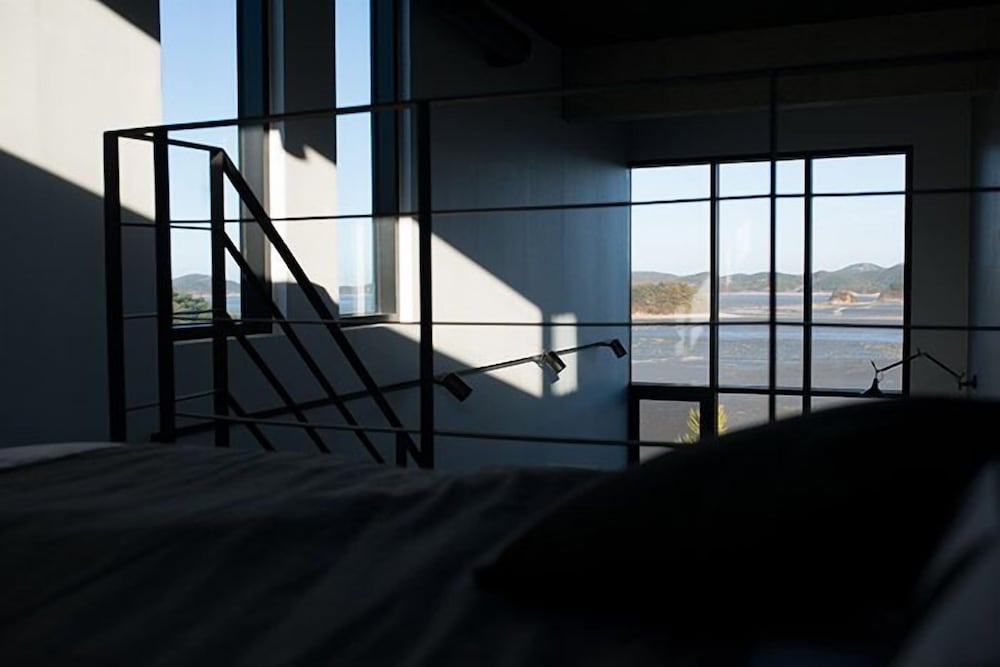 Duplex (C: Black) photo 3