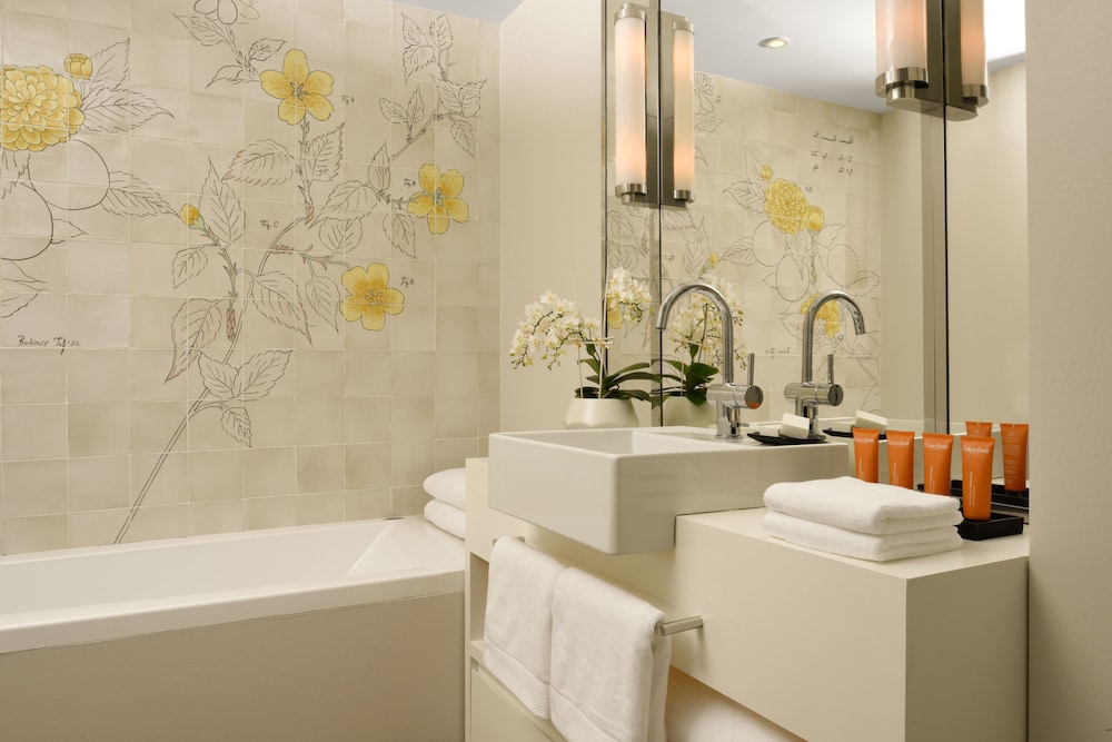 Suite (Duplex) photo 3