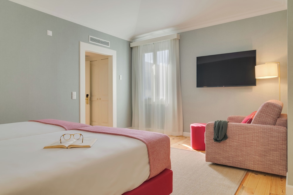 Available room