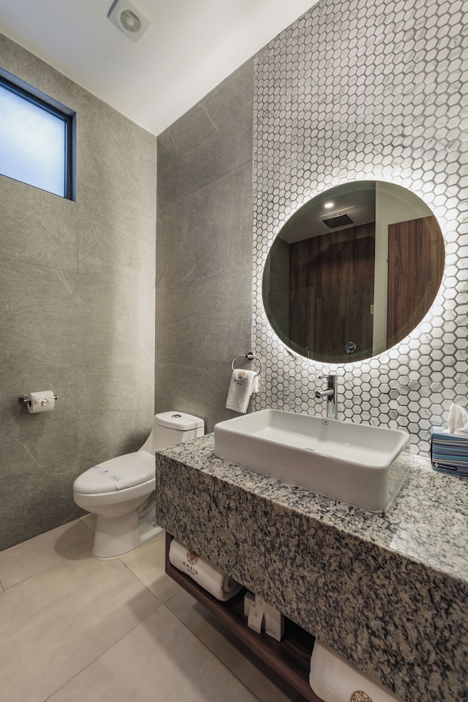 Deluxe Room - Photo 2