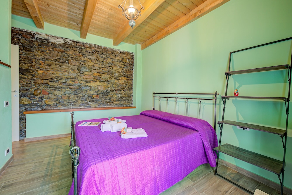 Family House, 2 Bedrooms, 2 Bathrooms (Brighty Rainbow House Garden) photo 1