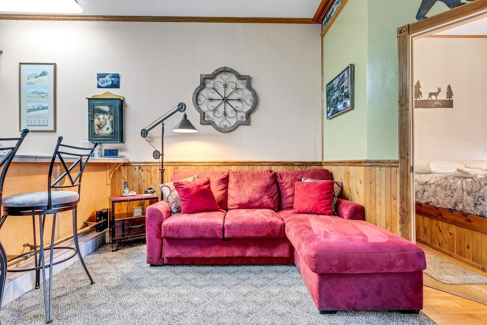 Condo, 1 Bedroom