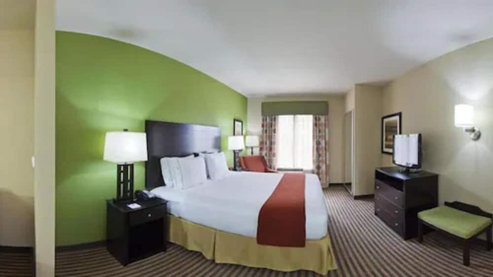 Standard Room, 1 King Bed - Photo 3