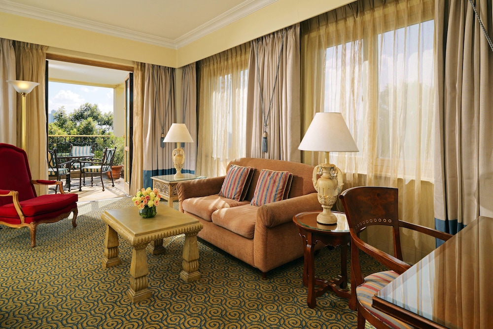 Junior Suite, 1 King Bed, Smoking, Balcony - Photo 1