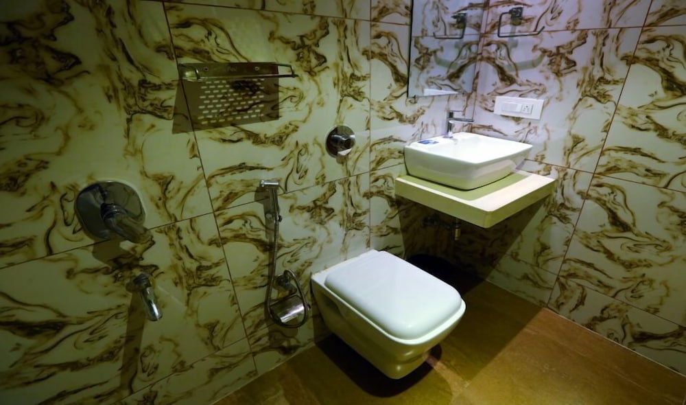Deluxe Room - Photo 4