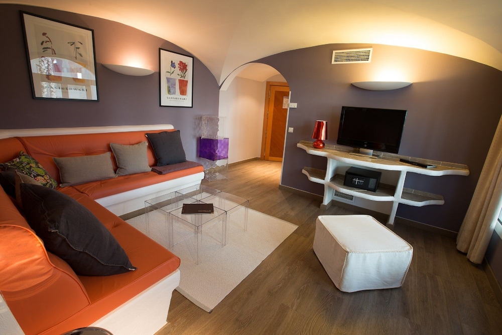Romantic Suite, 1 Bedroom, Hot Tub photo 2
