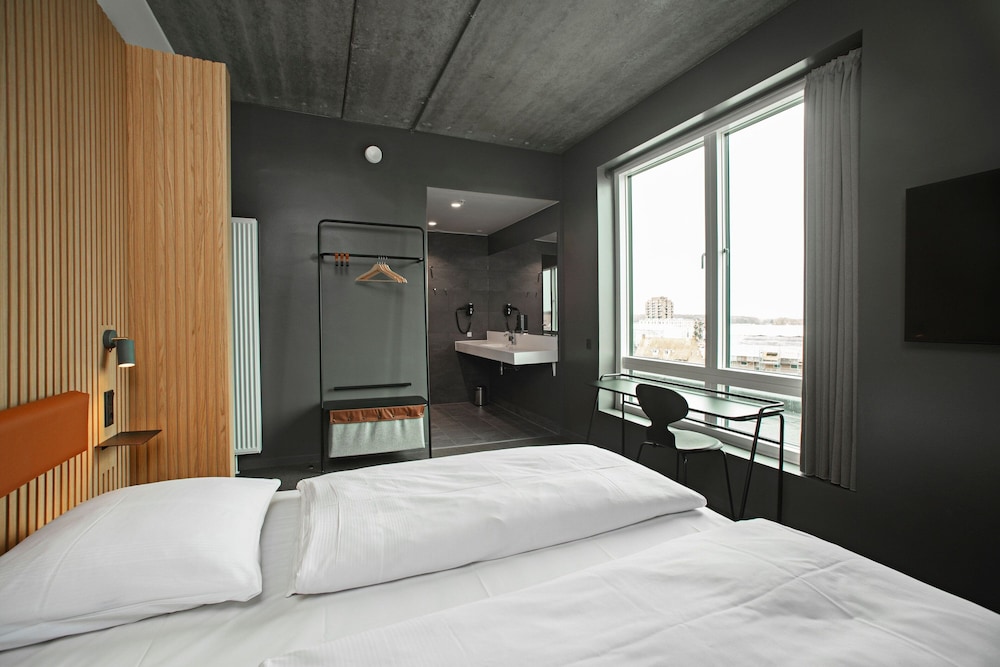Standard Double Room, 1 King Bed - Photo 1