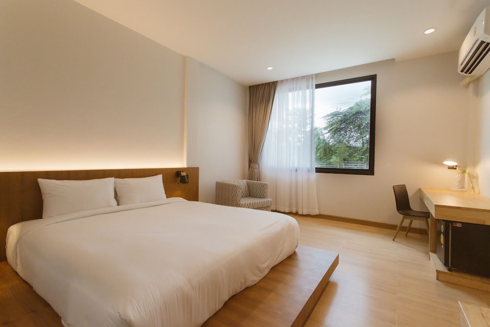 Premier Room with King Bed
