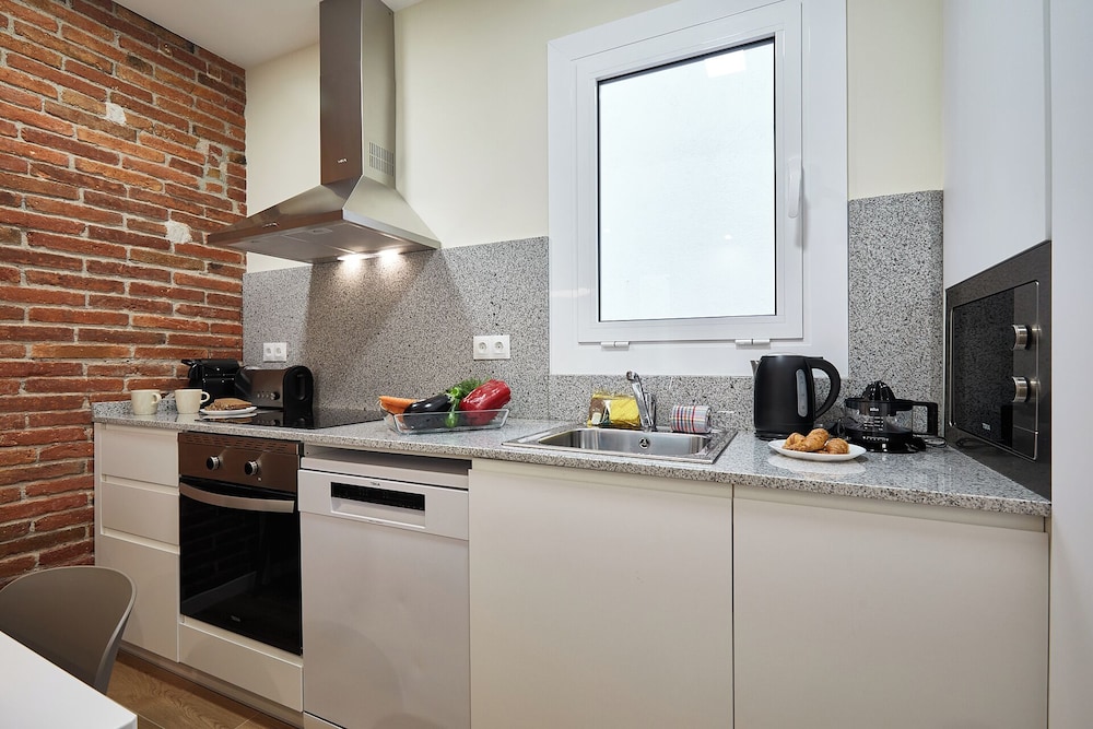 Apartment, 3 Bedrooms, Terrace (1003) photo 2