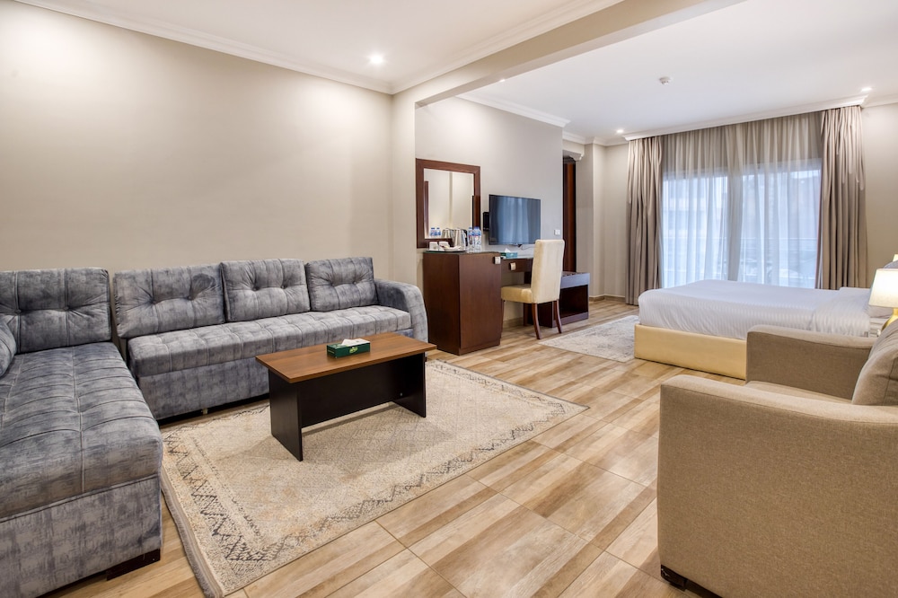 Family Studio Suite - Photo 5