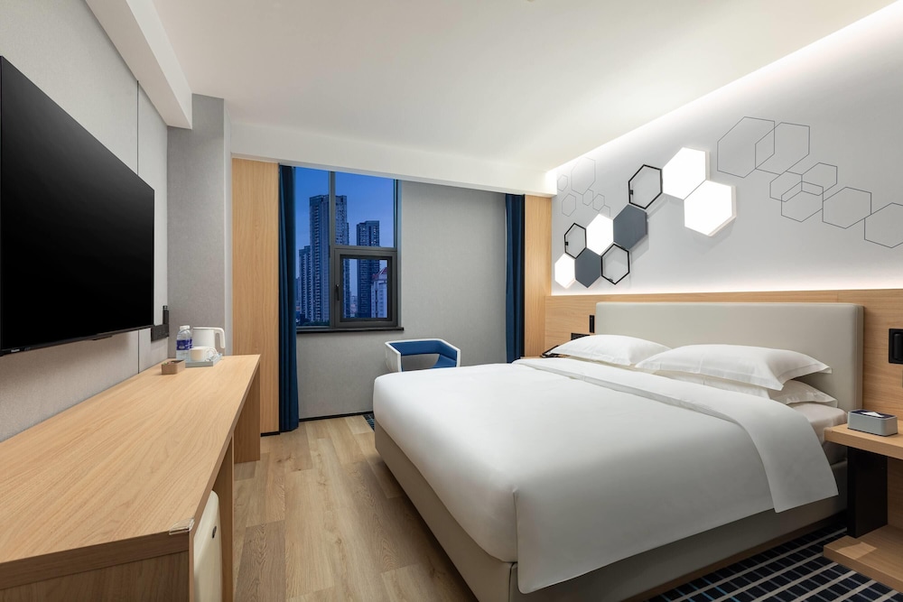 Deluxe Room, 1 King Bed, Non Smoking