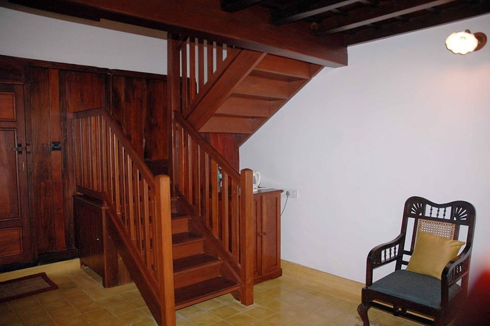 Heritage Duplex Mansion - Photo 1