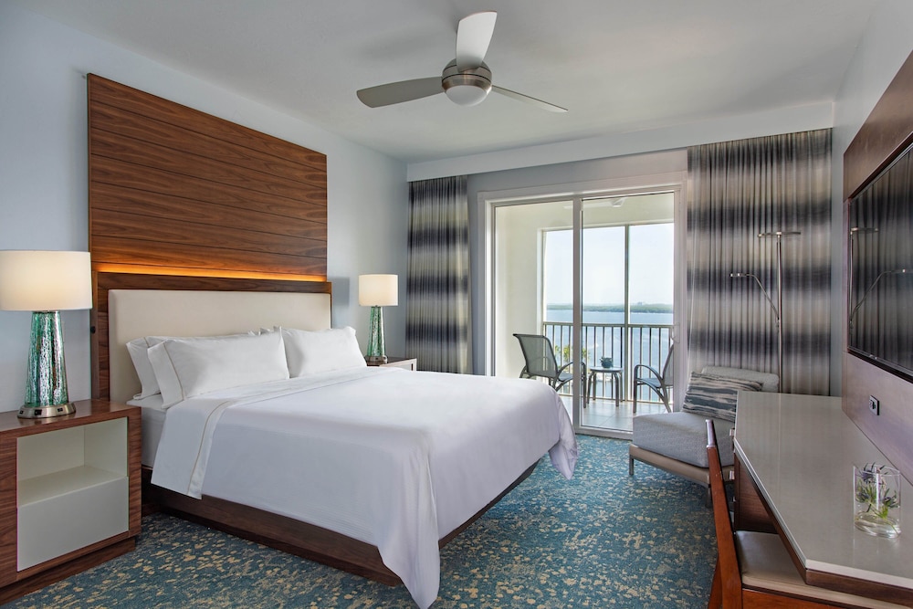 Suite, 1 Double Bed, River View - Photo 4