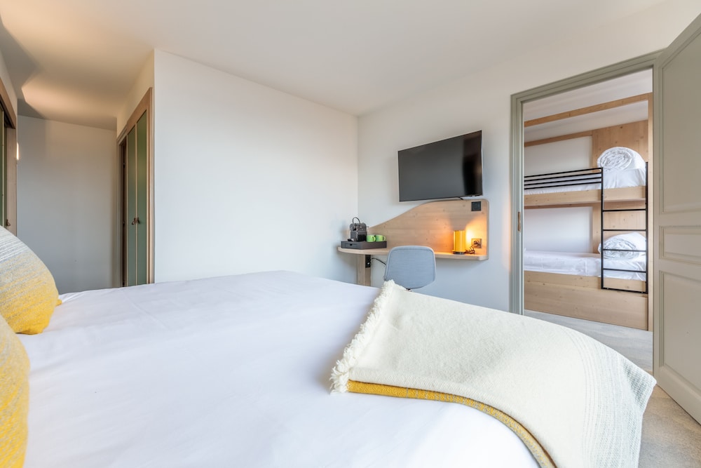 Family Suite, Multiple Beds photo 1