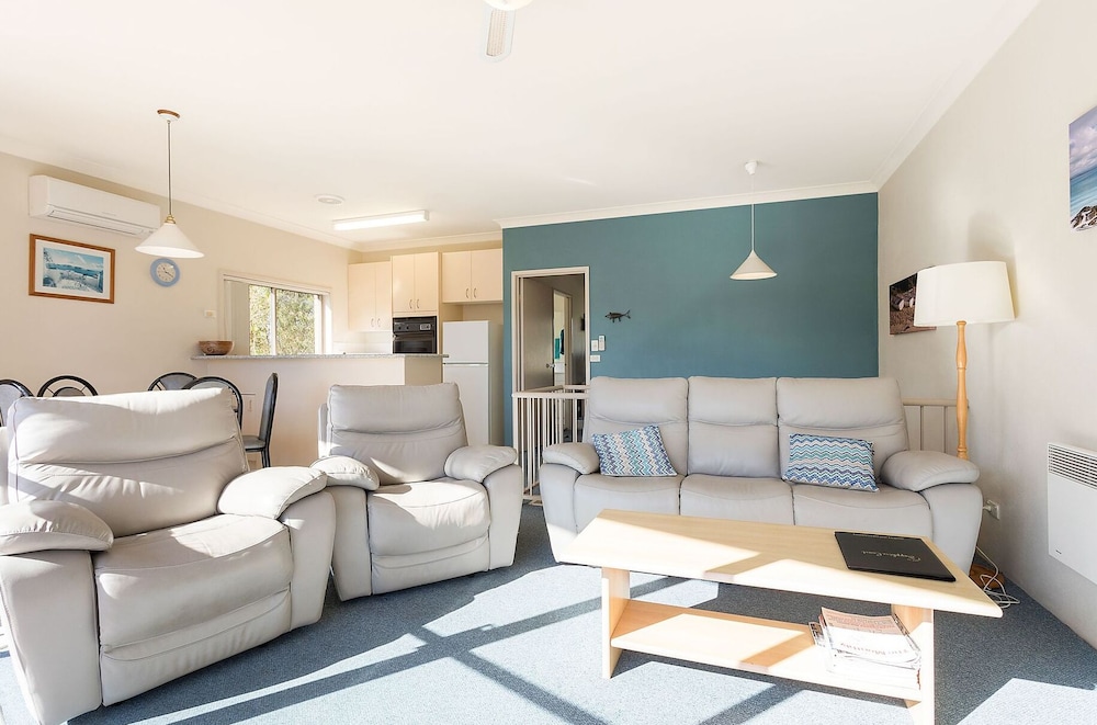 Standard Apartment, 2 Bedrooms photo 2