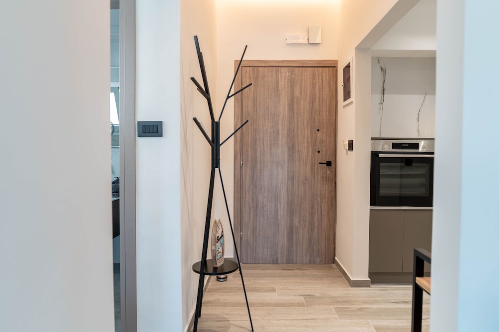 Basic Apartment photo 3