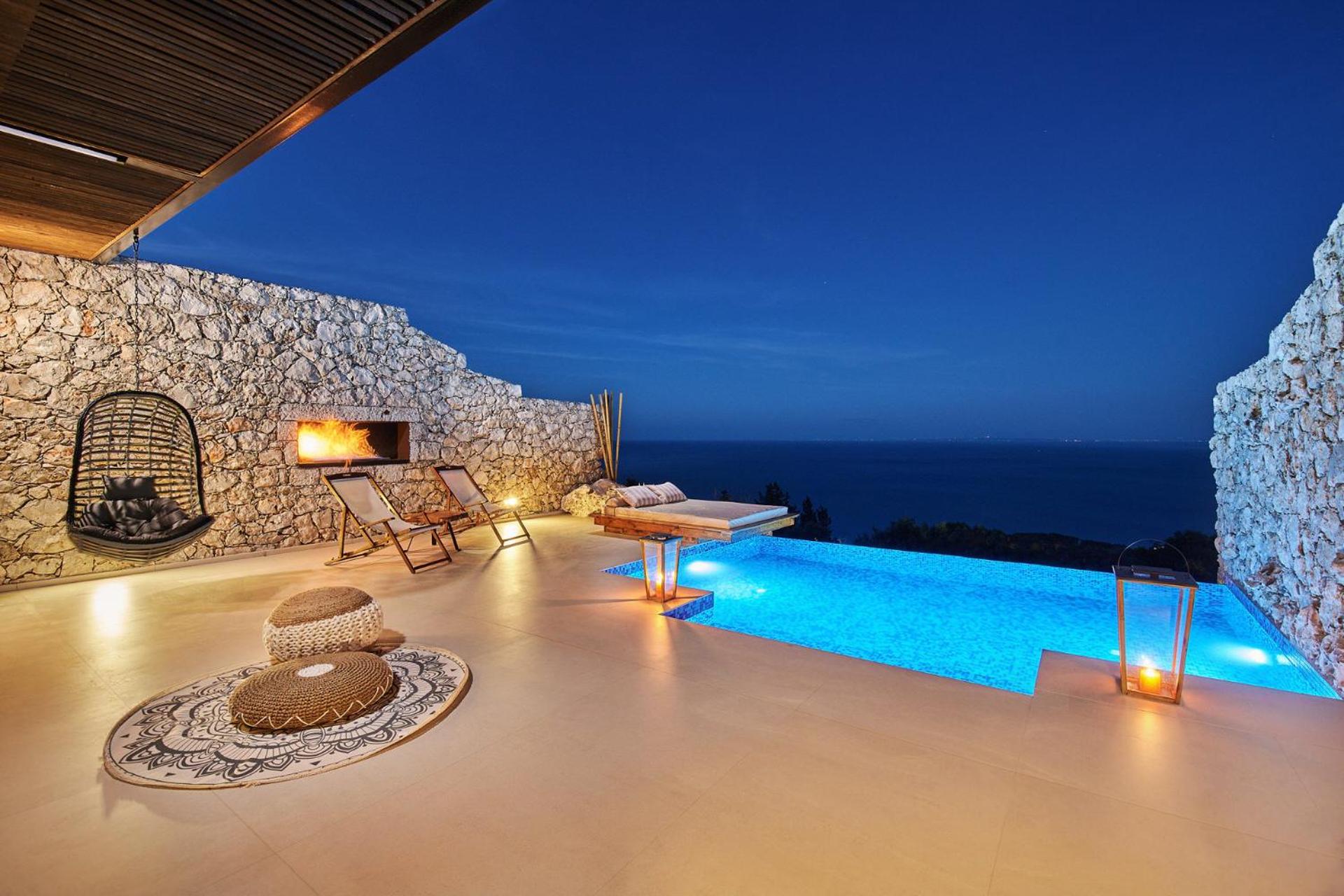 Suite with Private Pool with Sea View  photo 2
