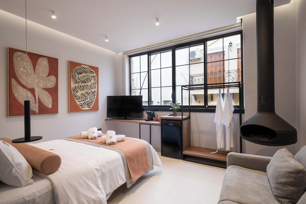 Comfort Suite, City View