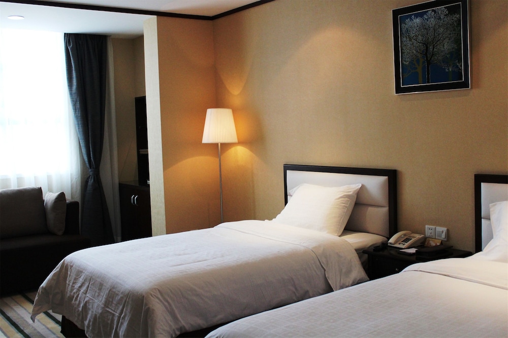 Business Twin Room photo 2