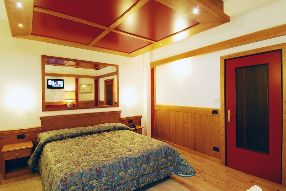 Deluxe Suite photo 3