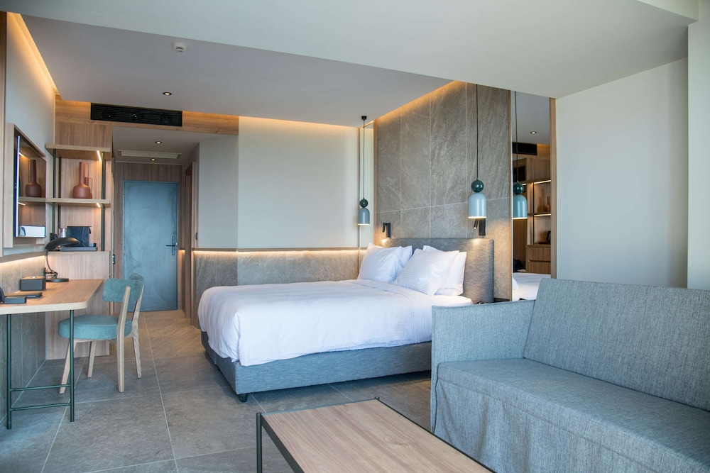 Petit Suites Garden View