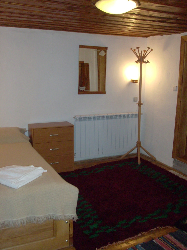 Traditional Triple Room, Garden View photo 2
