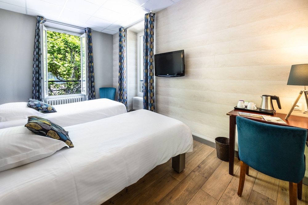 Twin Room - Photo 1