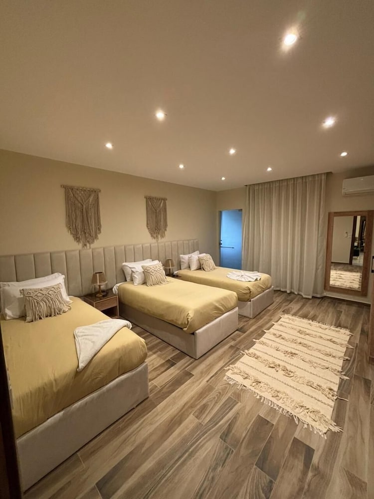 Deluxe Triple Room photo 1