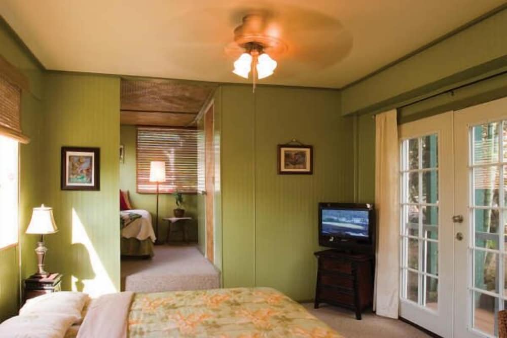 Standard Cottage