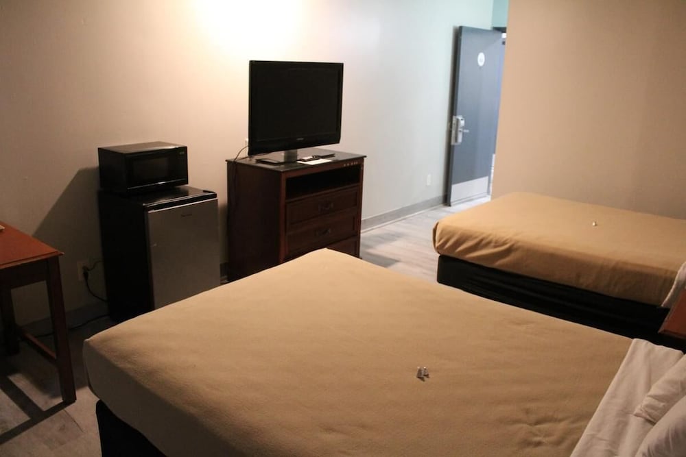 Standard Room, 2 Double Beds photo 2