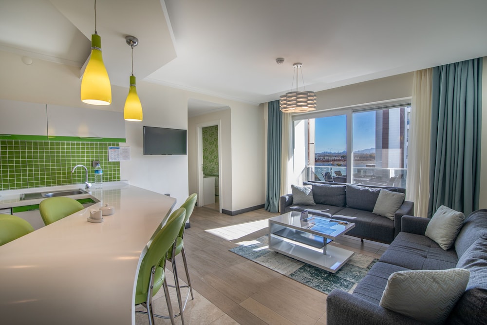 Family Apartment, 2 Bedrooms, Garden View