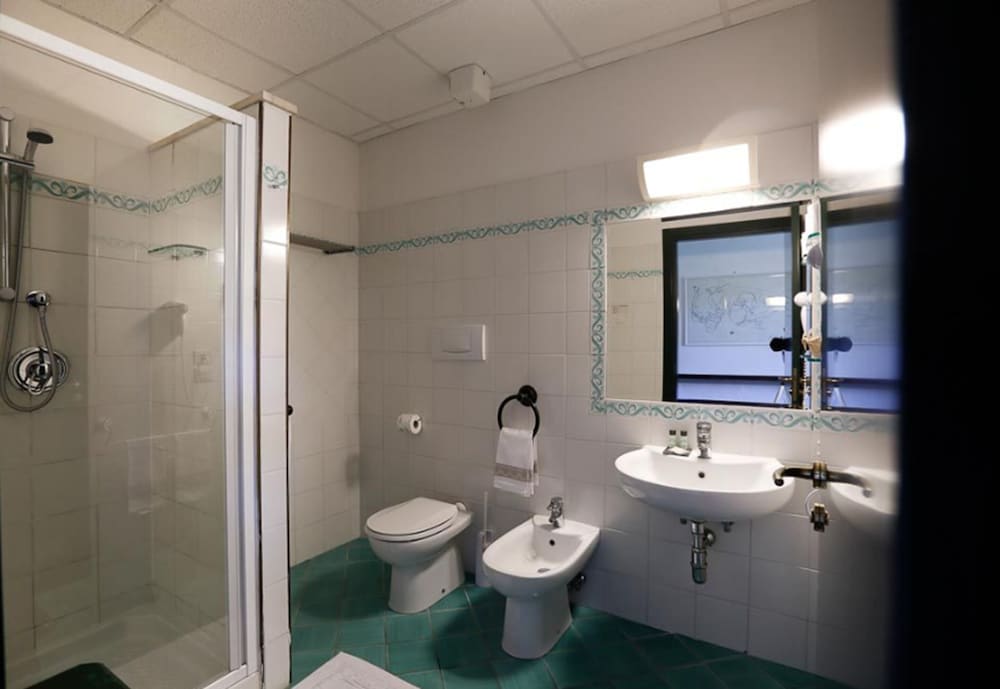 Superior Double or Twin Room, Garden View - Photo 5
