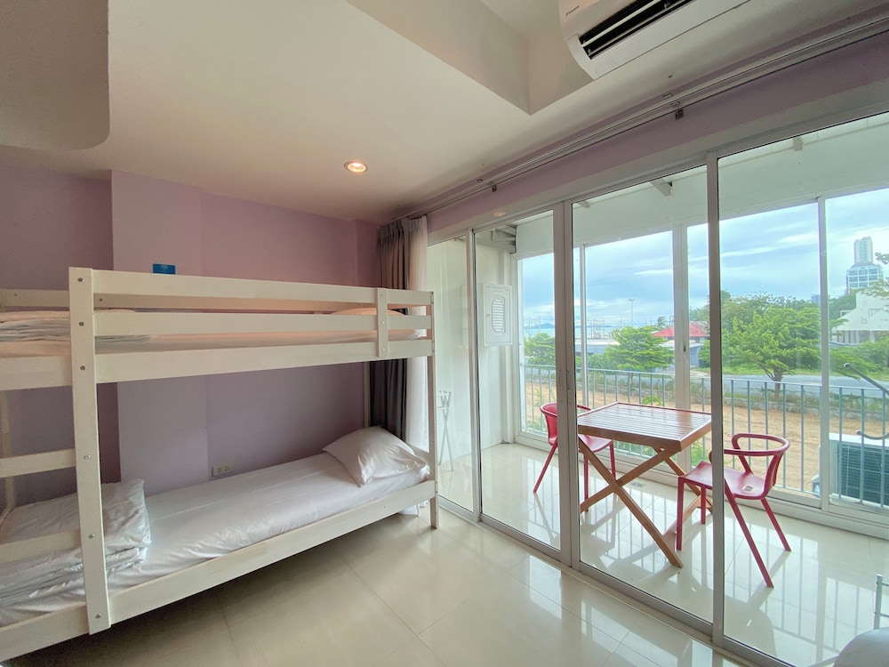 Grand Deluxe Sea View With Bunk Bed photo 2