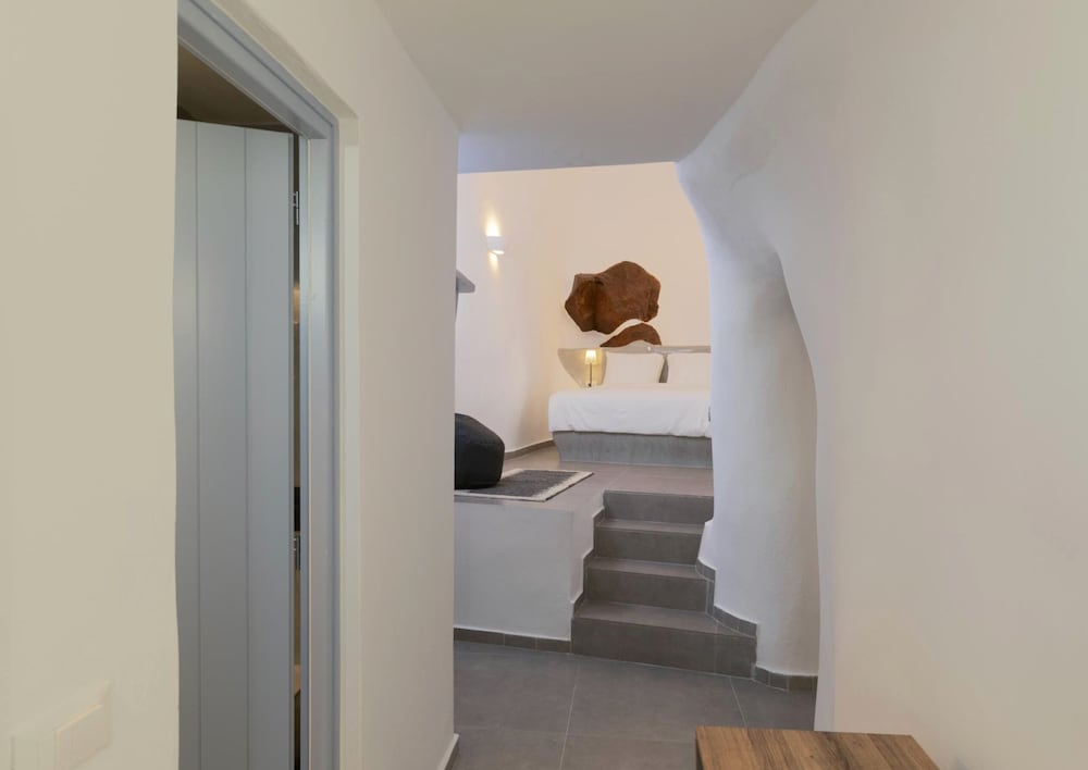 Exclusive Studio Suite, 1 King Bed with Sofa bed, Hot Tub, Sea View