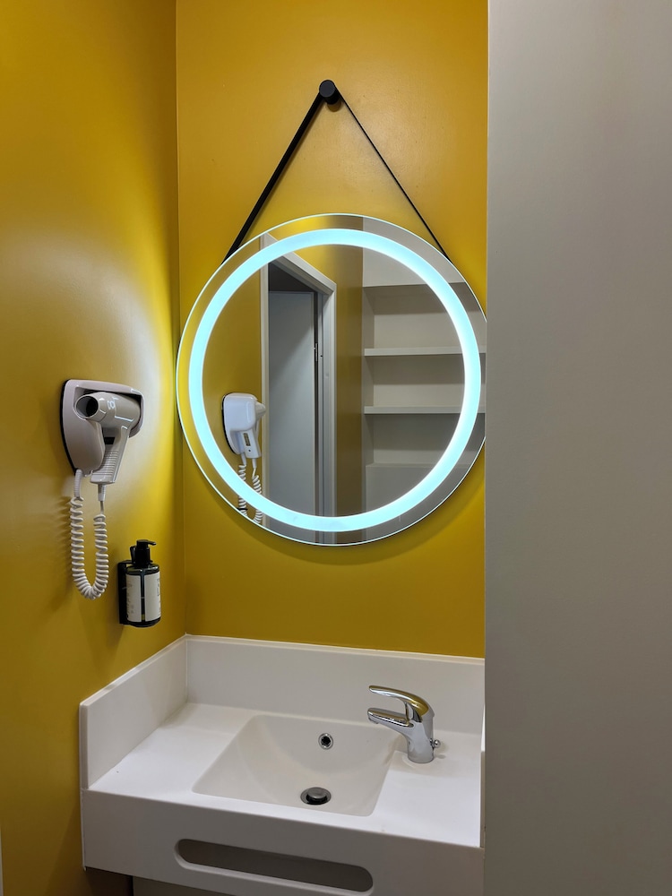 Room, Kitchen thumbnail 5