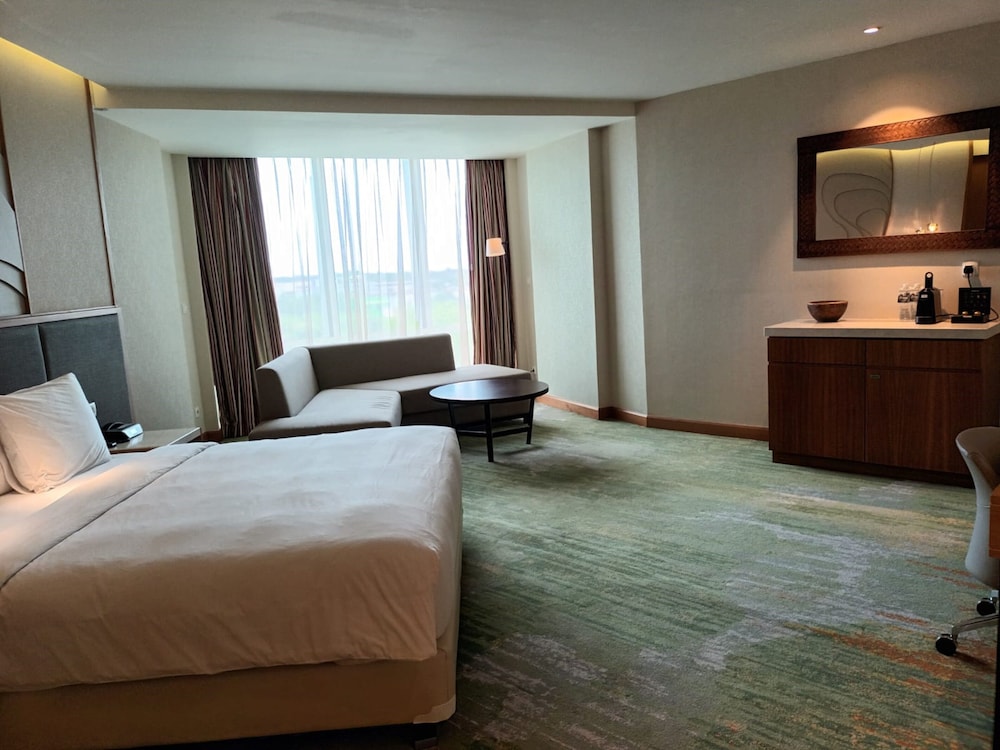 Junior Suite, City View photo 3