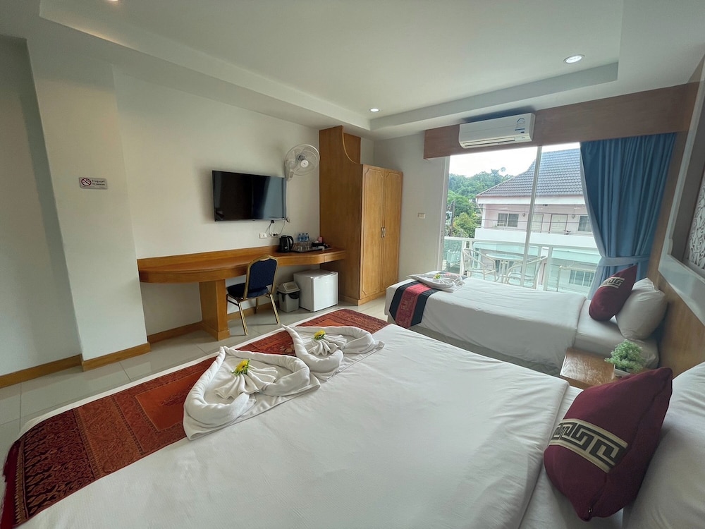 Triple Room, Balcony - Photo 14