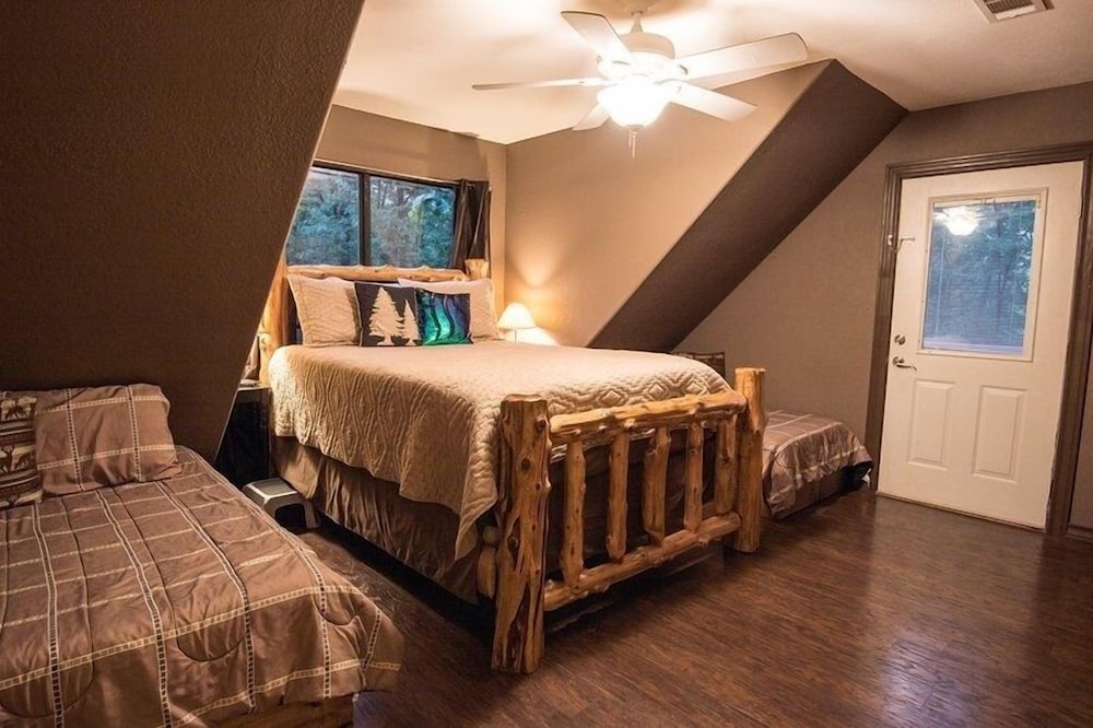 Cabin, 3 Bedrooms photo 3