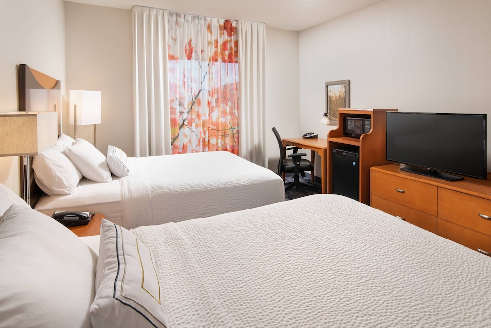 Room, 2 Queen Beds (Hearing Accessible) - Photo 3