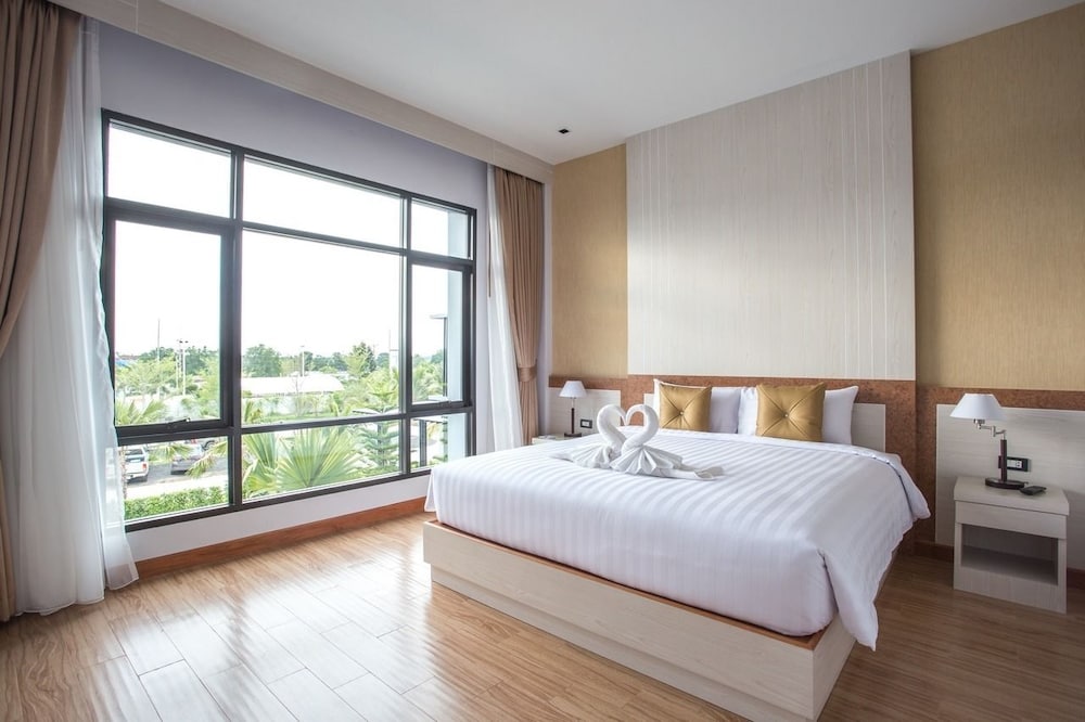 Grand Deluxe Suite photo 1
