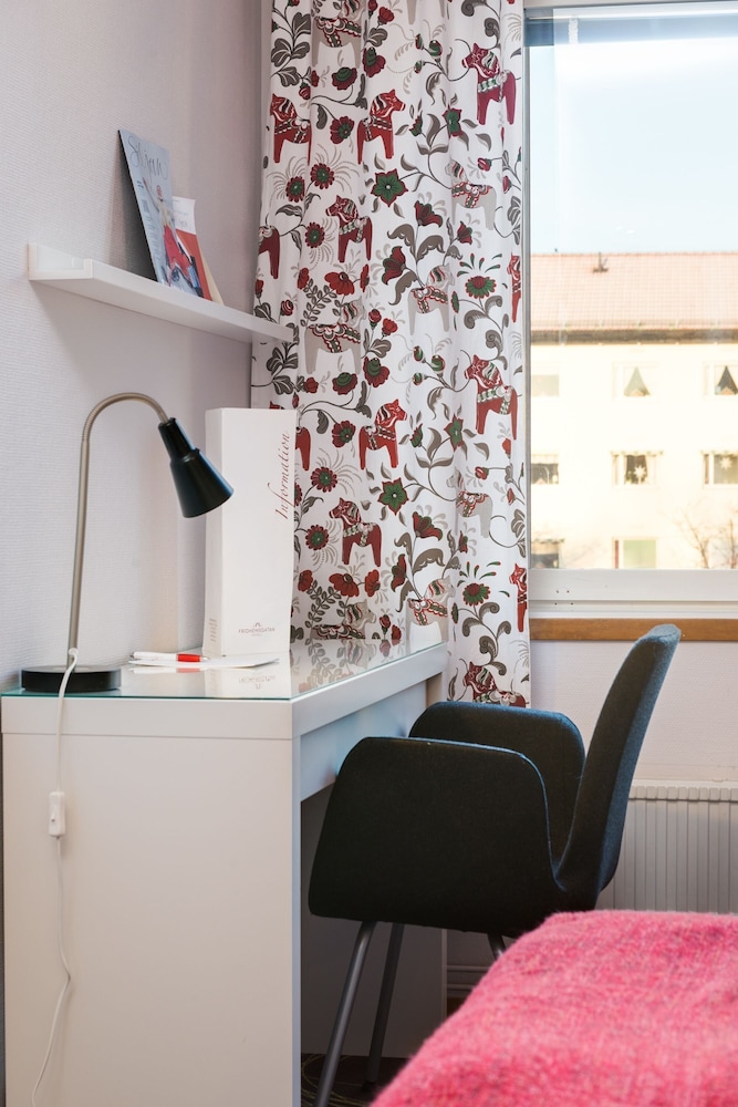 Standard Double Room - Photo 13