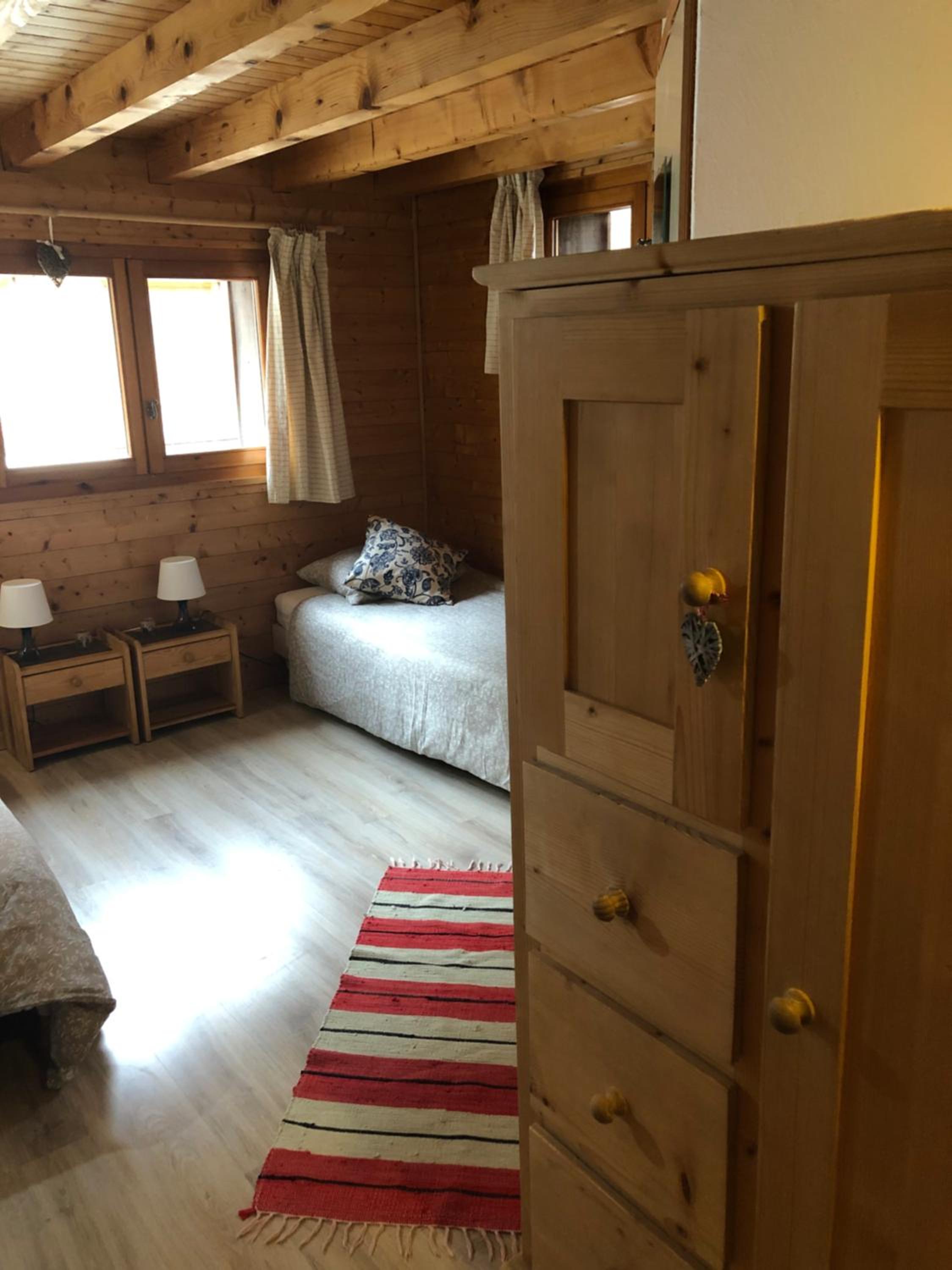 Twin/Double room with Private Bathroom photo 2