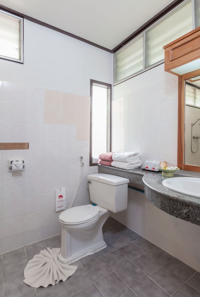 Deluxe Bungalow - Photo 2